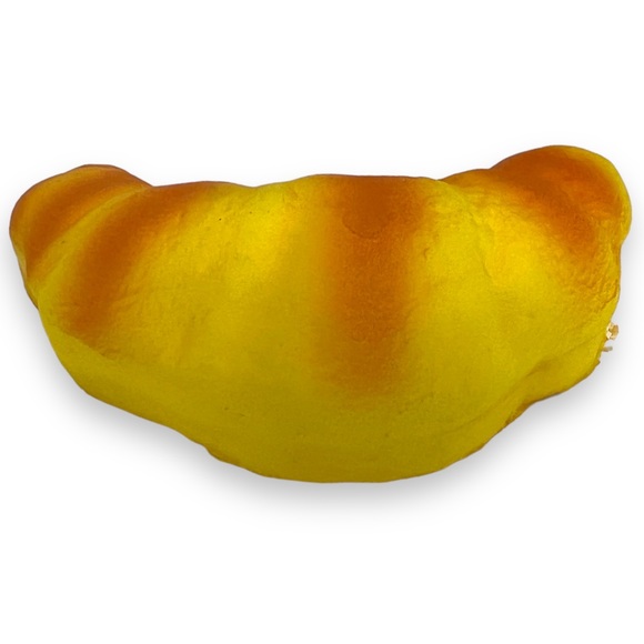 7pcs Fake French Croissant Bun Roll Slow Rise Squeezable Foam Bread Prop 4.5" - Picture 10 of 16
